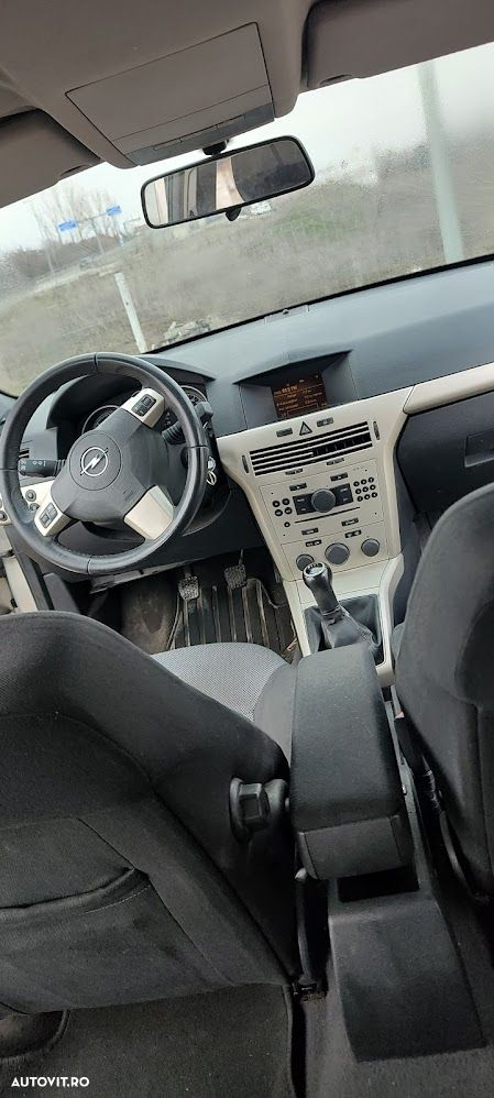 Opel Astra 1.9 CDTI Enjoy - 9