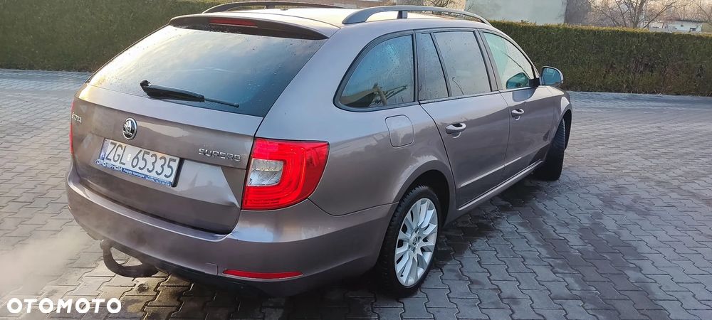 Skoda Superb 1.6 TDI Ambition Greenline - 4