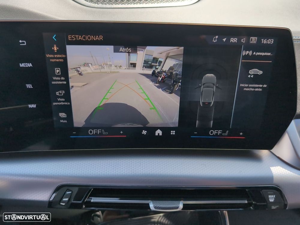 BMW iX2 eDrive20 Pack Desportivo M - 19