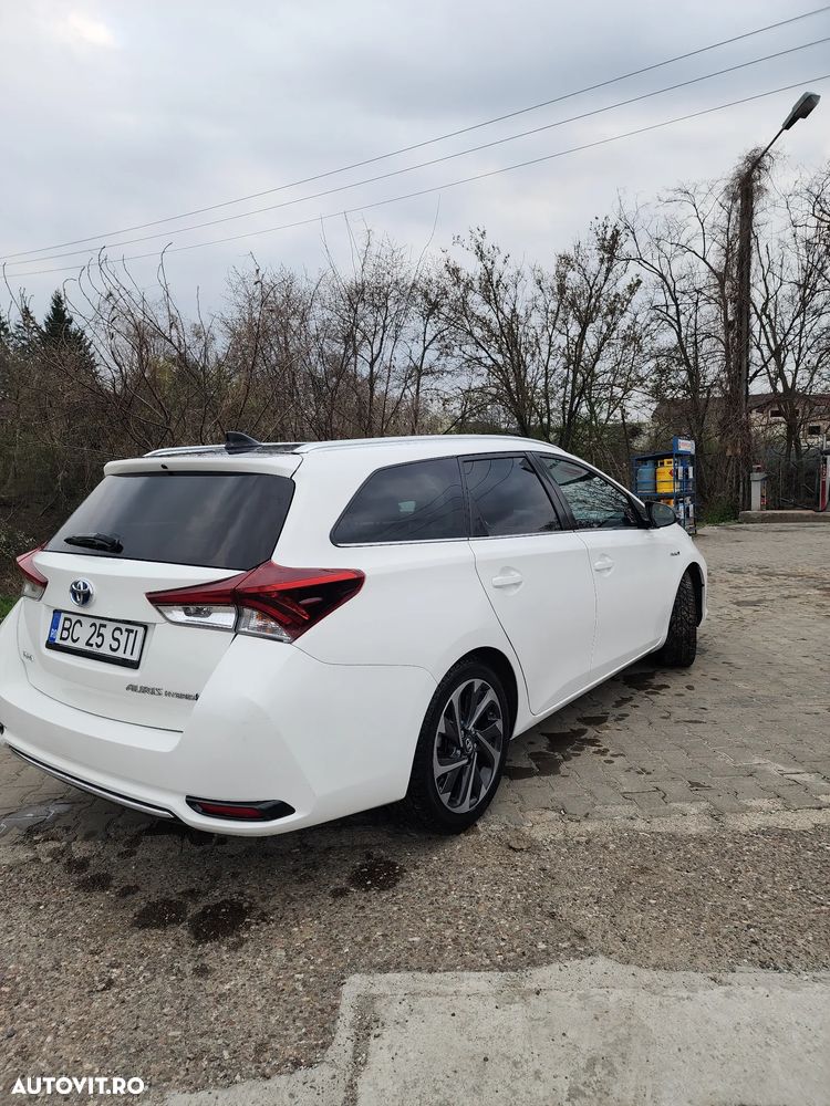 Toyota Auris 1.8 L VVT-i HSD Sol - 5