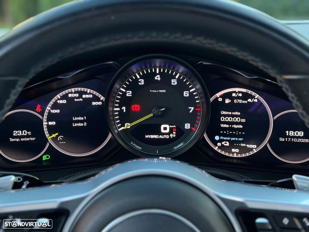 Porsche Panamera 4 E-Hybrid - 43