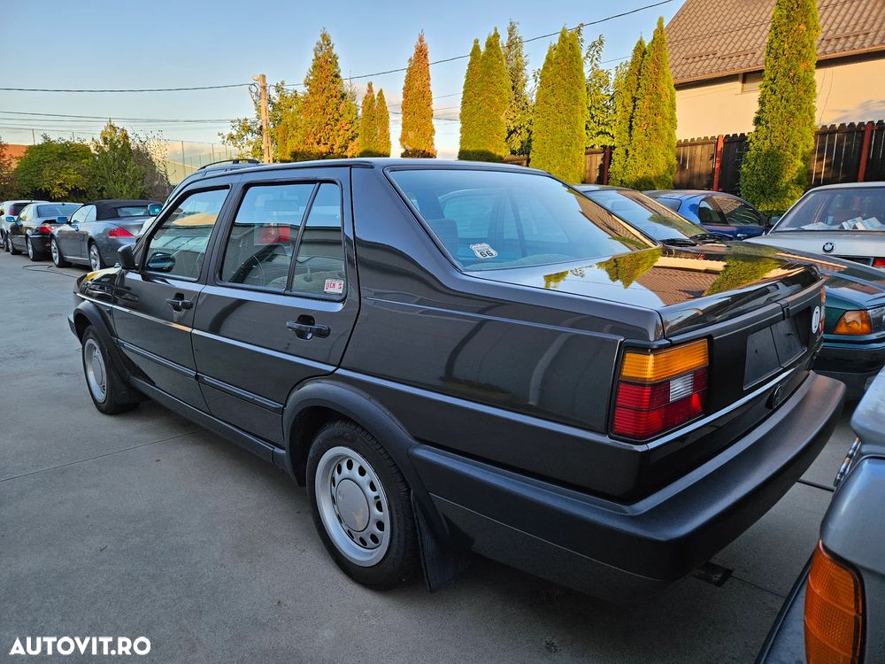Volkswagen Jetta - 5