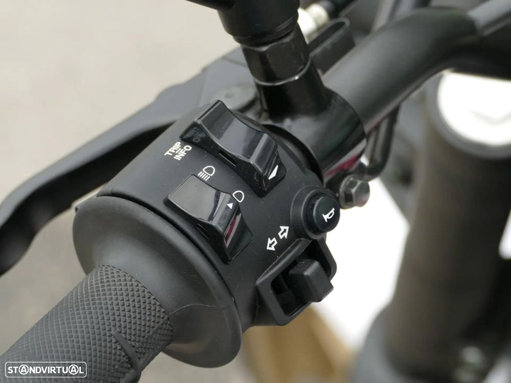 Yamaha XSR - 15