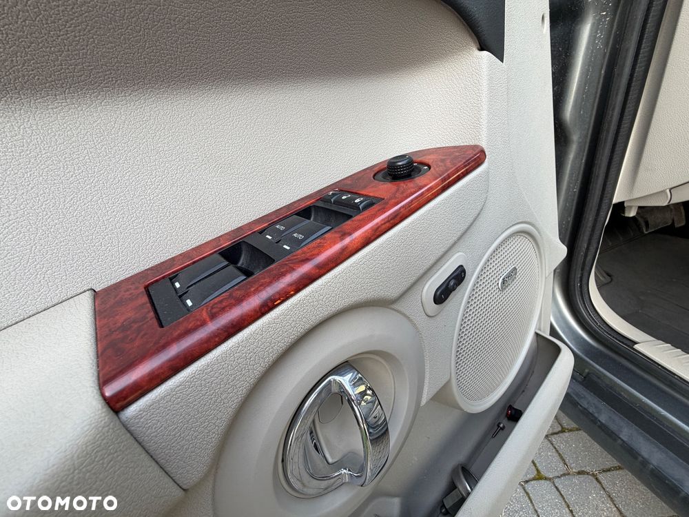 Jeep Commander - 17