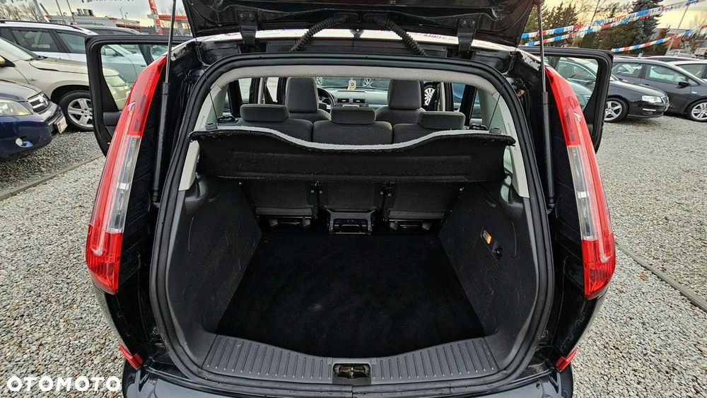 Ford Focus C-Max - 32
