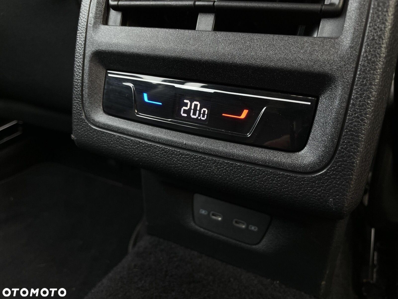 Volkswagen Golf VIII 2.0 TDI Style DSG - 22
