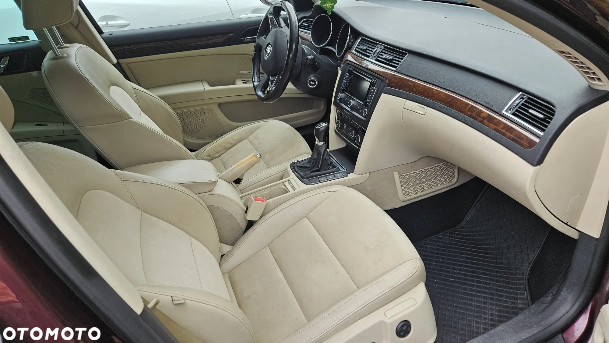 Skoda Superb 2.0 TDI Platinum - 9