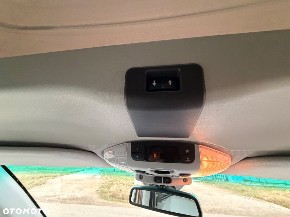 Mercedes-Benz Viano 3.0 CDI DPF lang Automatik Avantgarde - 29