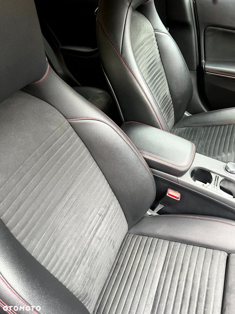 Mercedes-Benz GLA 200 AMG Line - 27