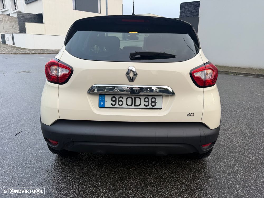 Renault Captur 1.5 dCi Exclusive - 10