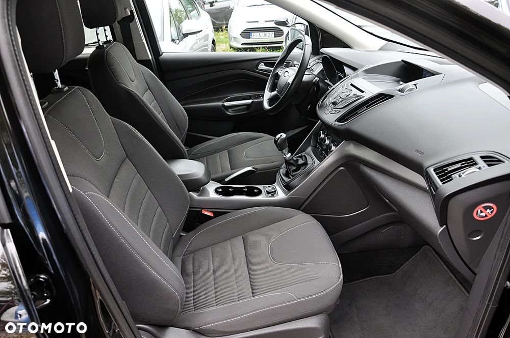 Ford Kuga - 24