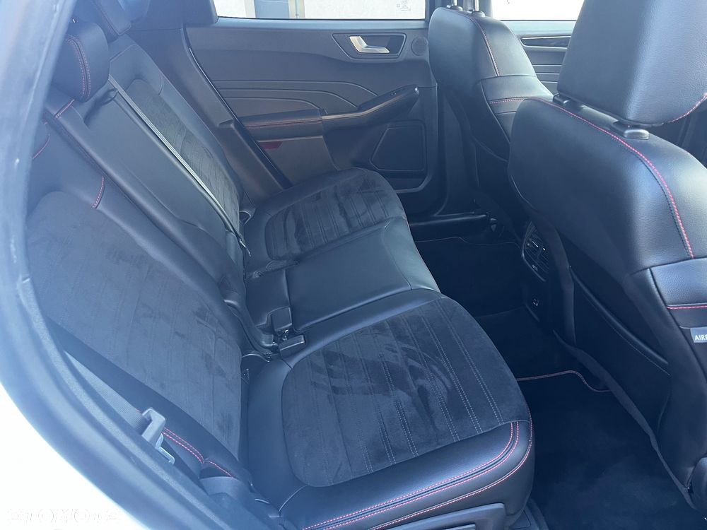 Ford Kuga - 11