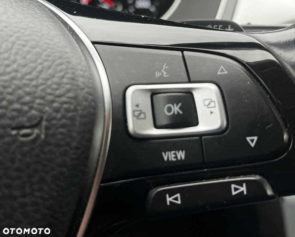 Volkswagen Passat 2.0 TDI SCR Comfortline DSG - 13