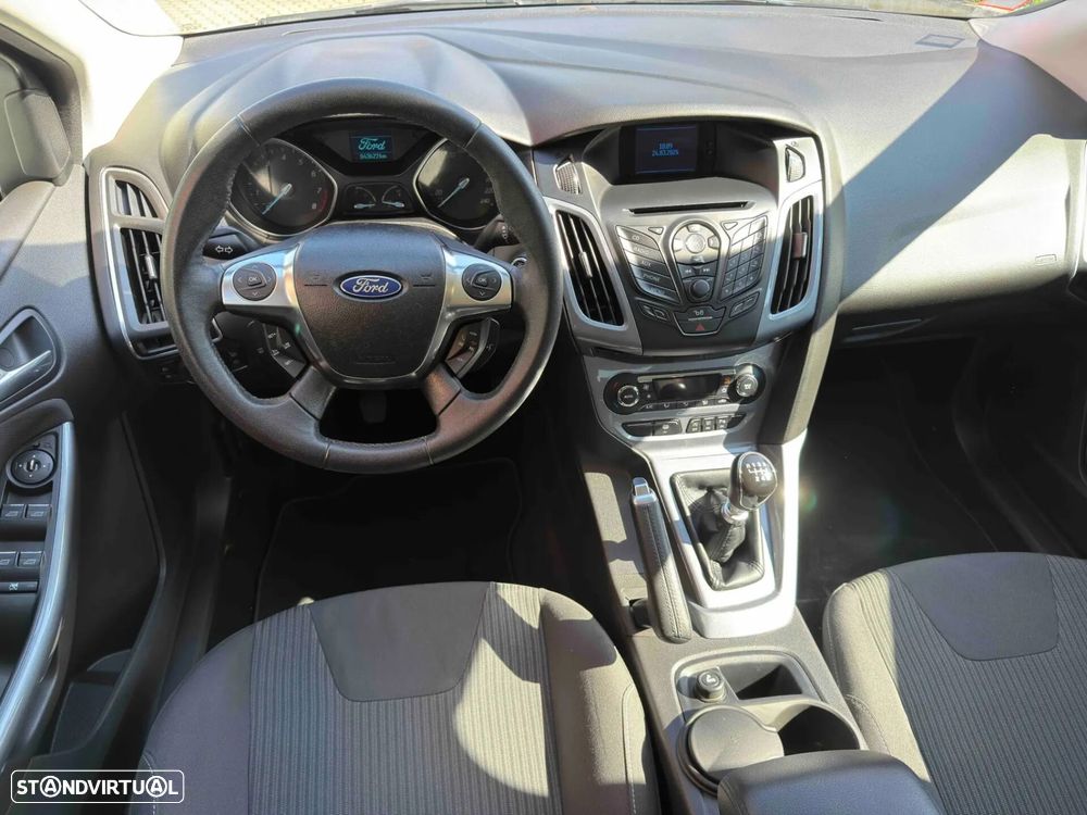 Ford Focus 1.0 SCTi Trend - 32