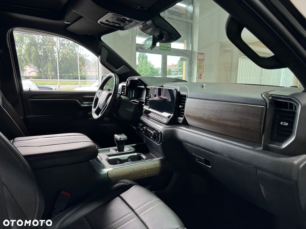 Chevrolet Silverado - 14