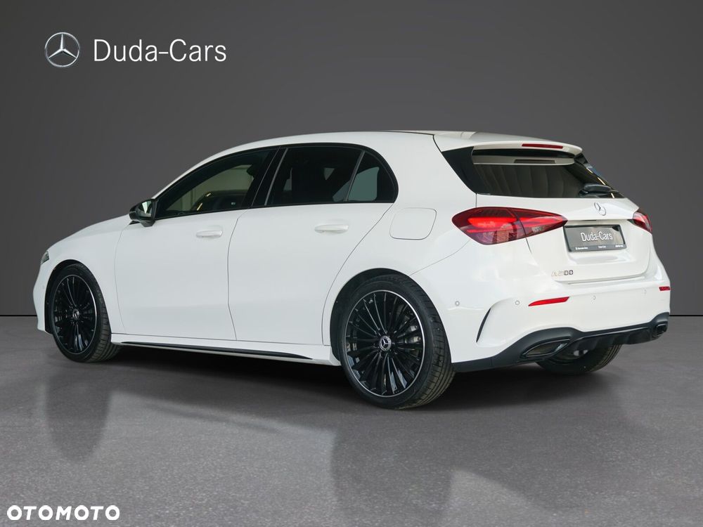 Mercedes-Benz Klasa A 200 AMG Line 7G-DCT - 3