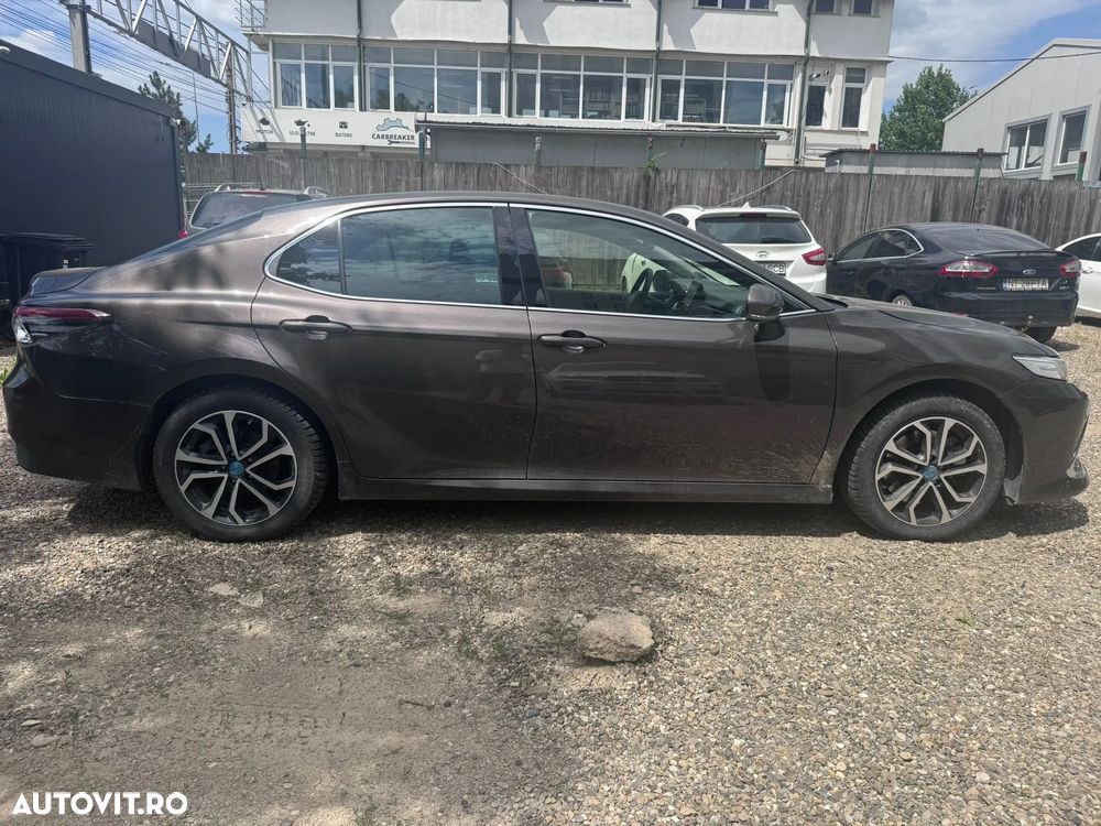 TOYOTA Camry 2021 — imagine 2