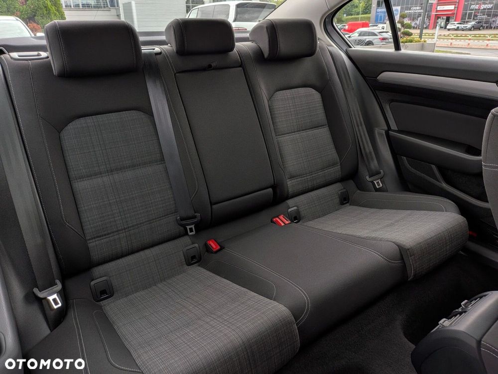Volkswagen Passat 1.5 TSI EVO Business DSG - 13