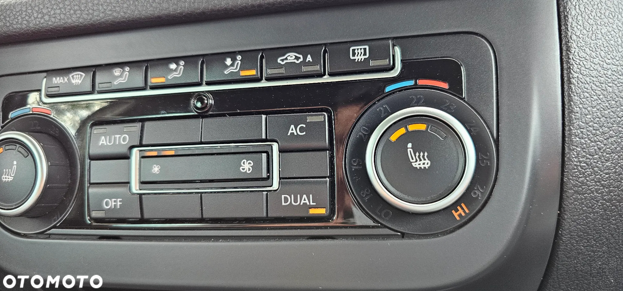 Volkswagen Tiguan - 19