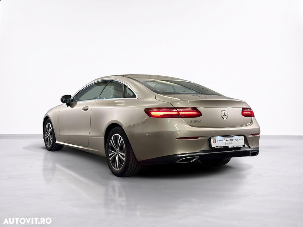Mercedes-Benz E 200 - 4