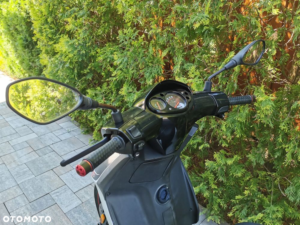 Aprilia SR - 10