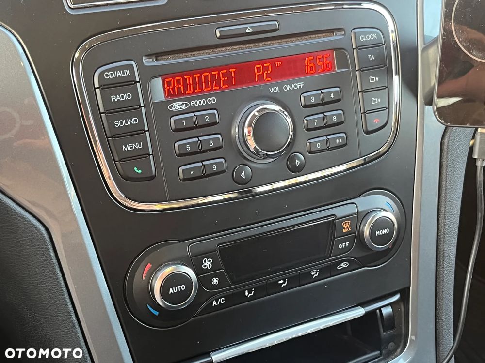 Ford Mondeo 2.0 TDCi Ambiente - 11