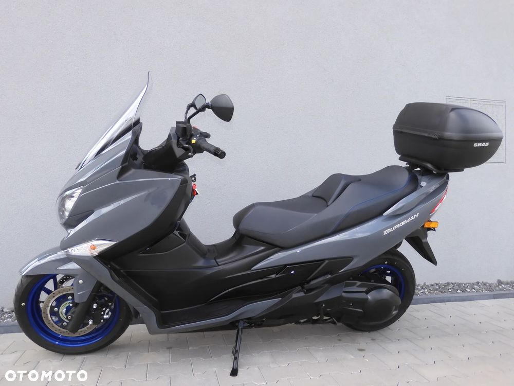 Suzuki Burgman - 22