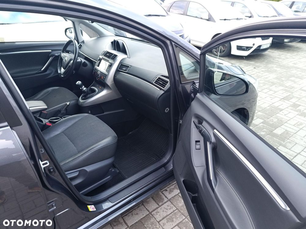 Toyota Verso 1.8 Premium EU6 - 23