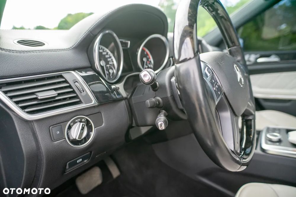 Mercedes-Benz GL 350 BlueTEC 4Matic 7G-TRONIC - 22