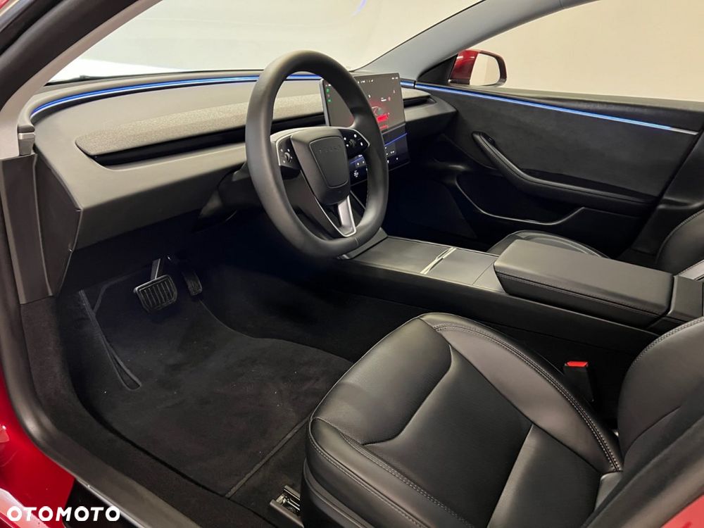 Tesla Model 3 - 36