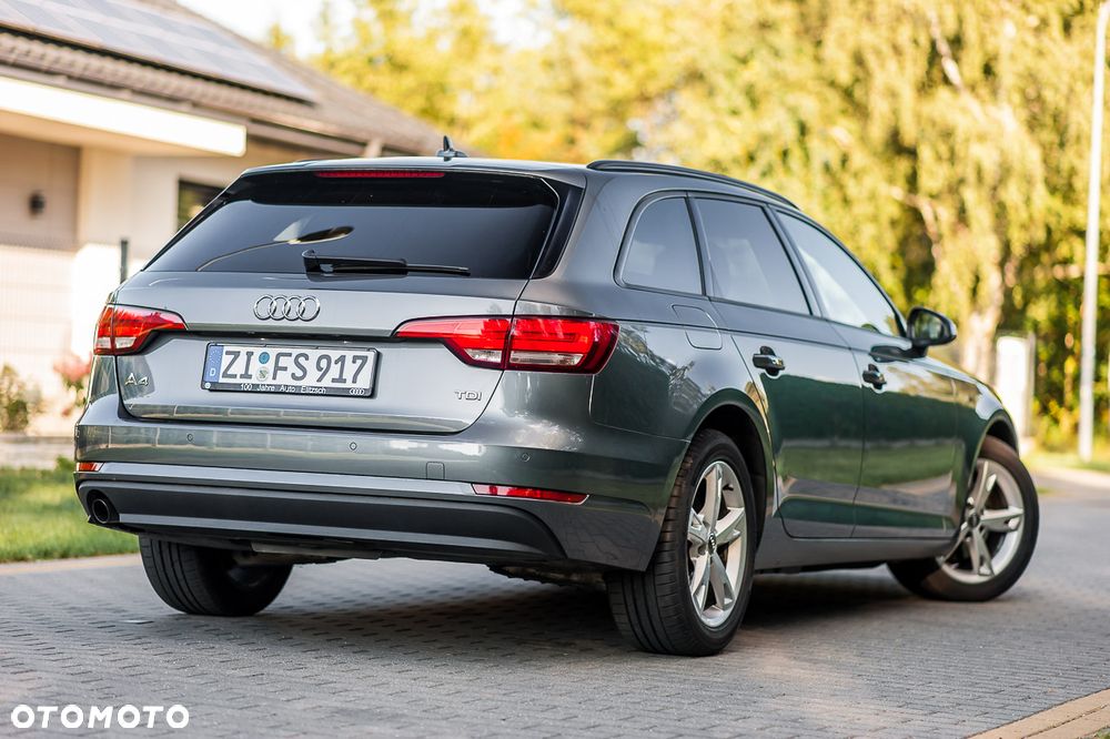 Audi A4 Avant - 4