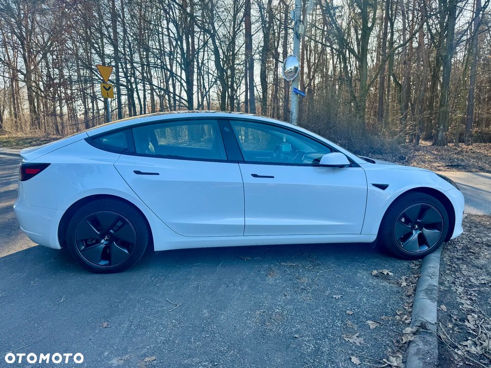 Tesla Model 3 - 21