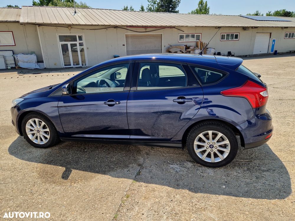 Ford Focus 1.6 TDCI DPF Ambiente - 4