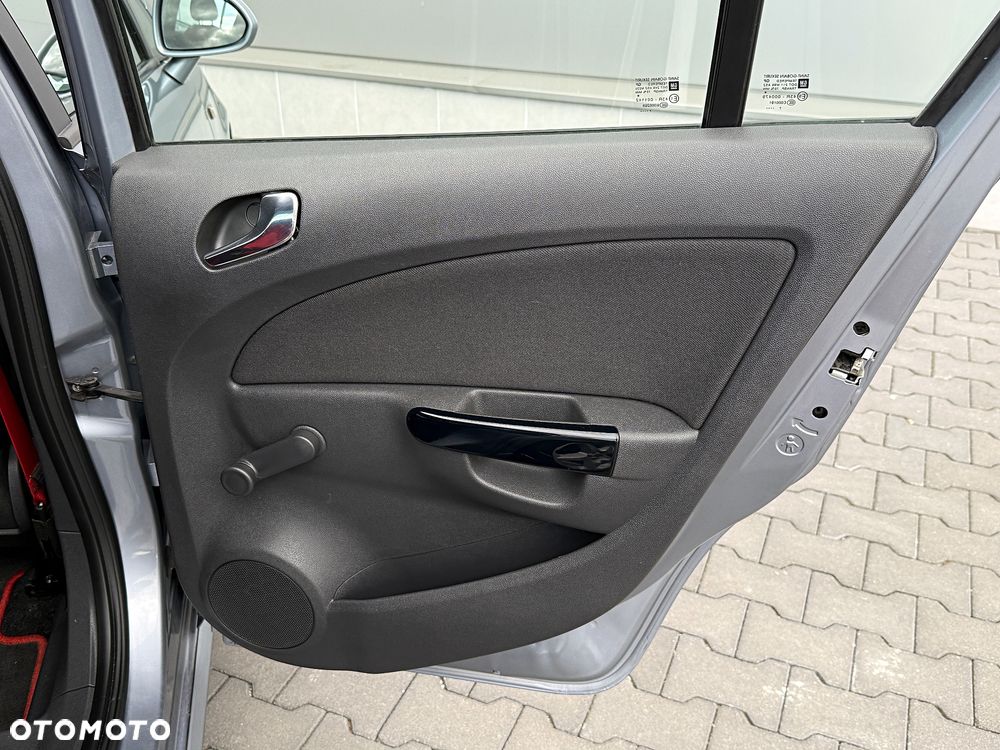 Opel Corsa 1.6 Turbo GSi - 29