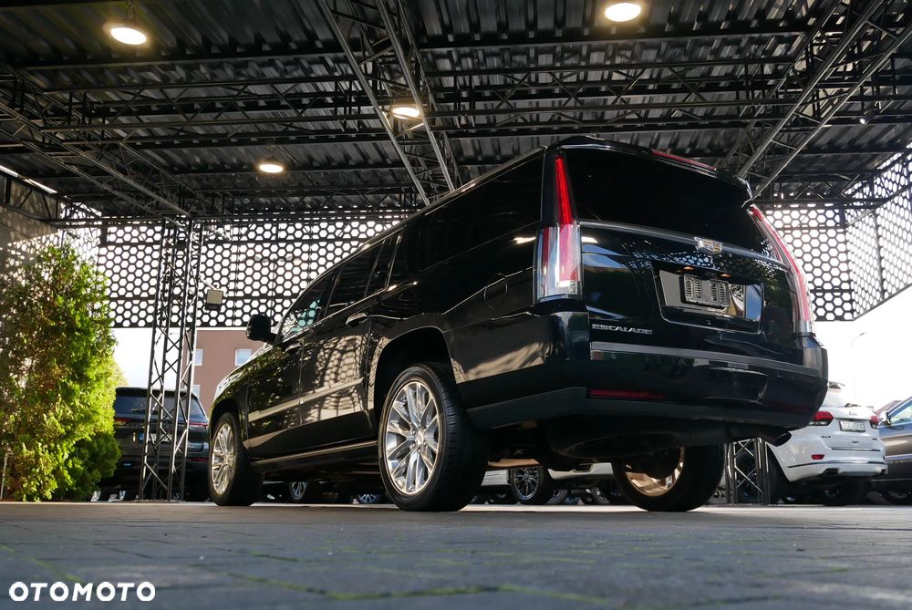 Cadillac Escalade 6.2 V8 ESV Platinum - 39