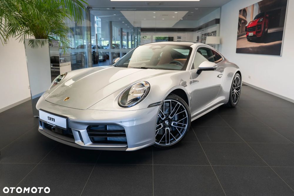 Porsche 911 Carrera - 2
