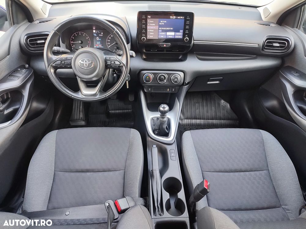Toyota Yaris - 7