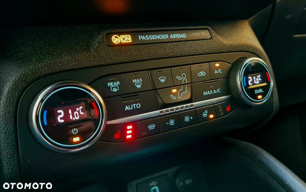 Ford Focus 1.5 EcoBlue Start-Stopp-System ST-LINE - 24