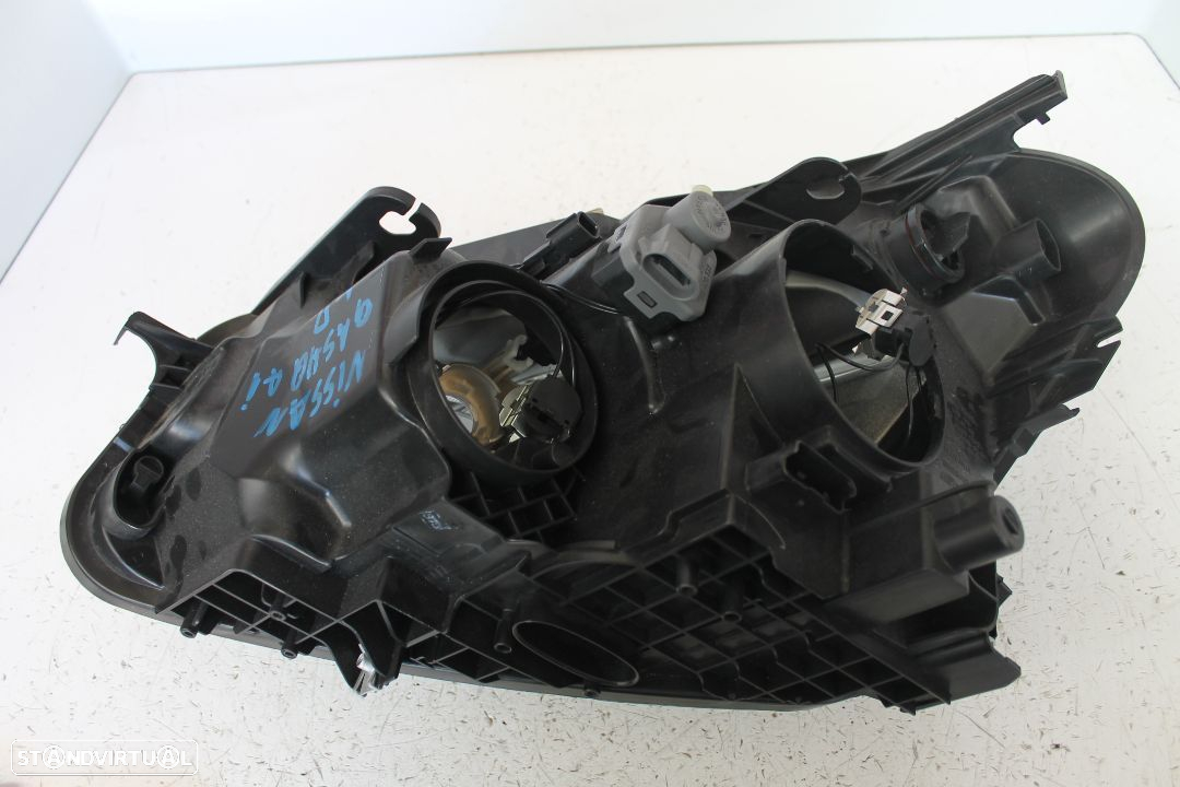 Farol Nissan Qashqai - 2