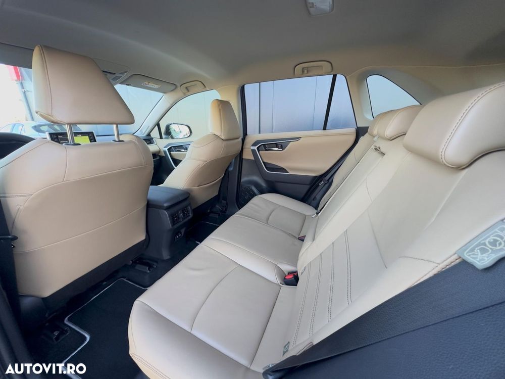 Toyota RAV4 2.5 4x4 Lounge - 17