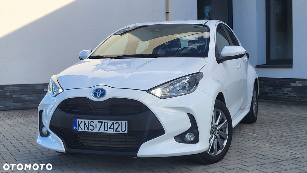 Toyota Yaris Hybrid 100 Dynamic - 1