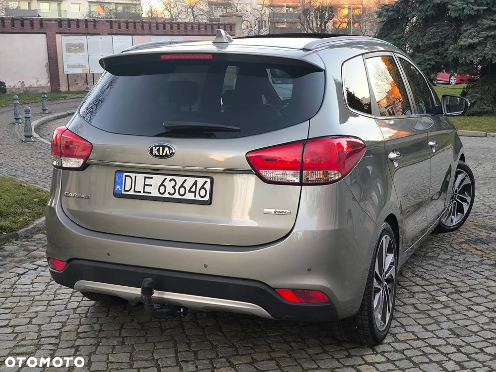 Kia Carens 1.7 CRDi Business Line 7os 7DCT - 17