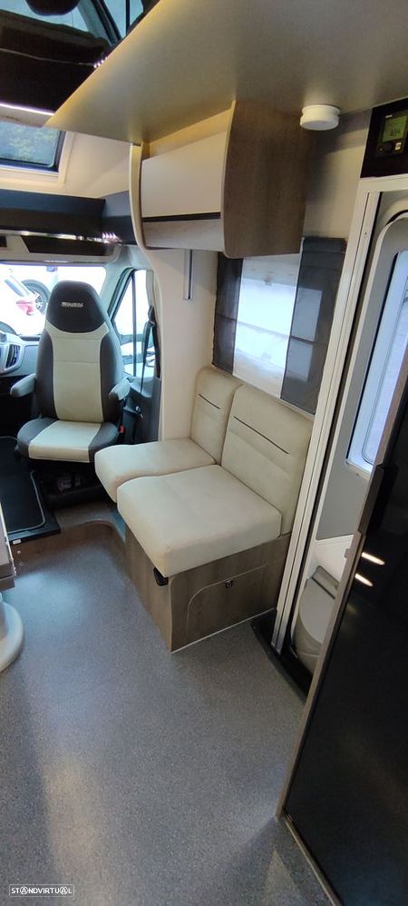 Chausson Titanium 708 (Cama central 7.10mt e sala face a face) - 10