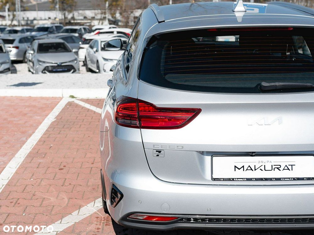 Kia Ceed 1.5 T-GDI M DCT - 11