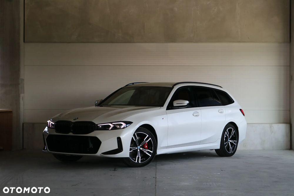 BMW Seria 3 330i xDrive M Sport - 1
