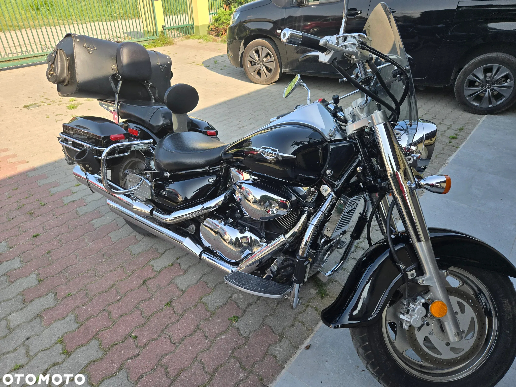 Suzuki Boulevard - 2