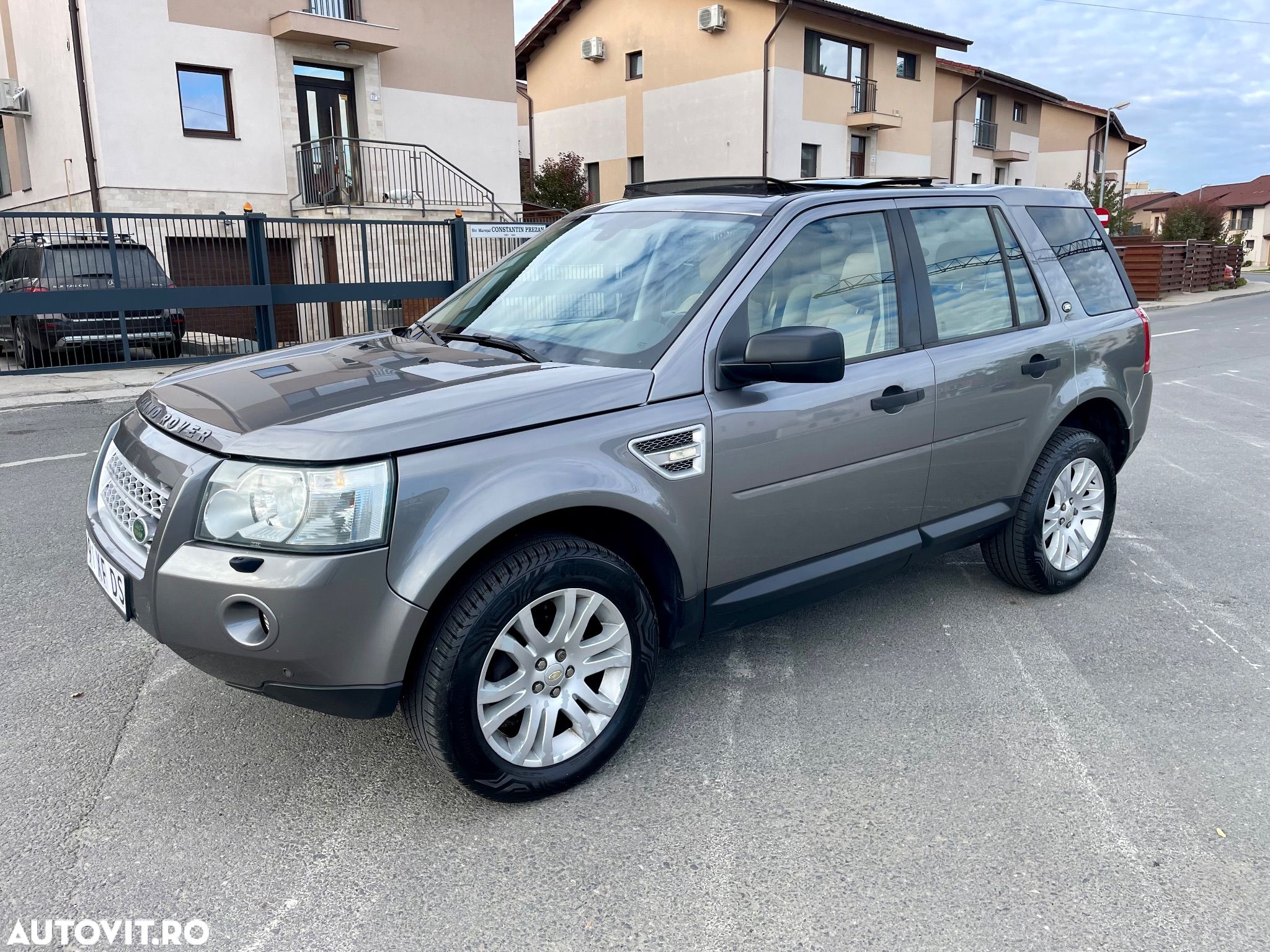 Land Rover Freelander - 1