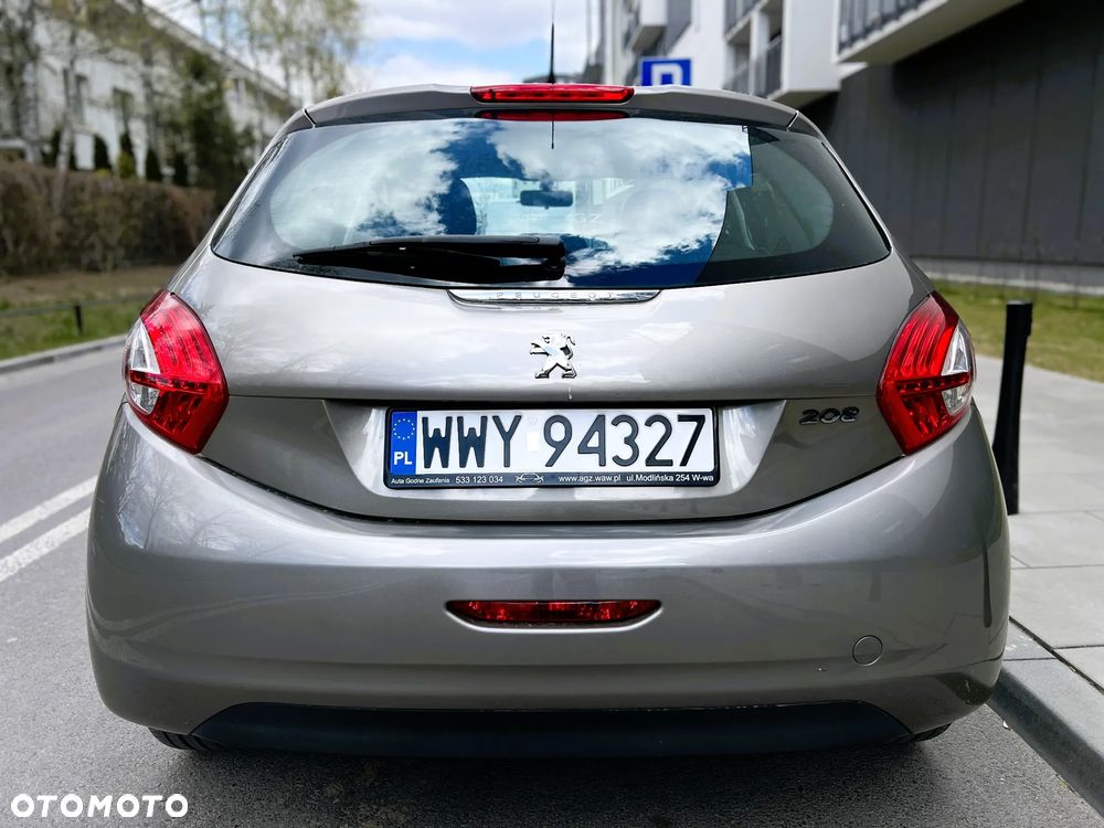 Peugeot 208 - 24