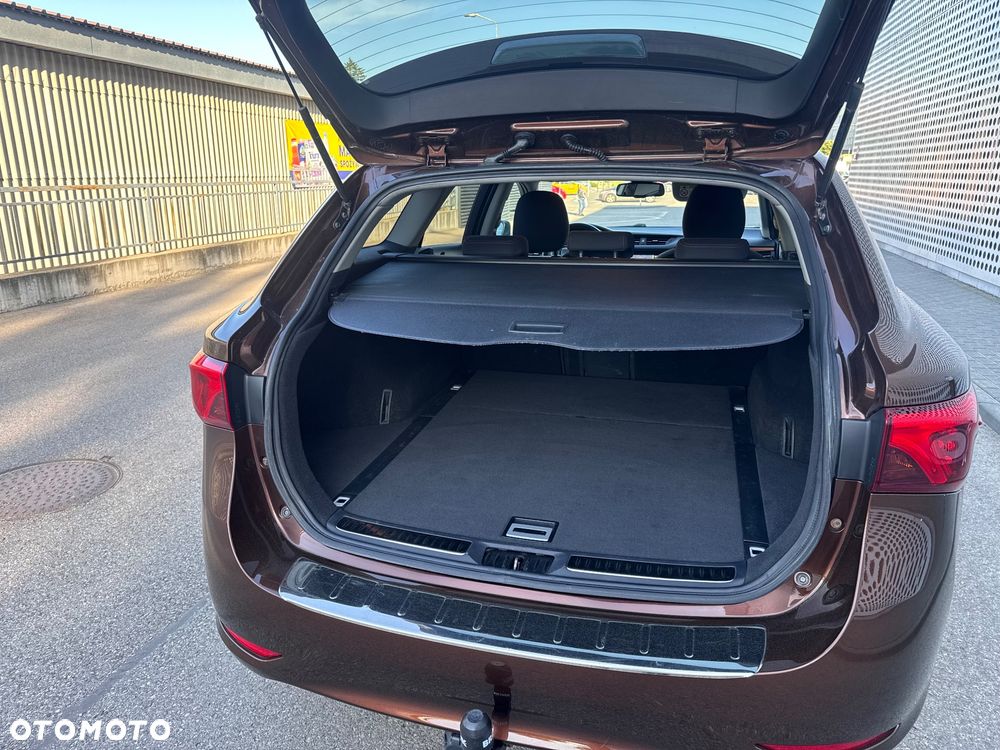 Toyota Avensis Touring Sports 1.8 Multidrive S Comfort - 16