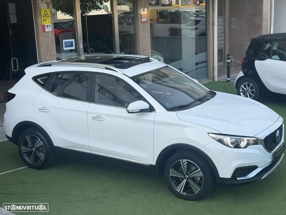MG ZS EV 44.5 kWh Luxury - 3